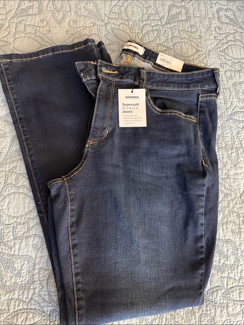 NWT Sonoma Women’s Bootcut Jeans in dark indigo Size 16 Short